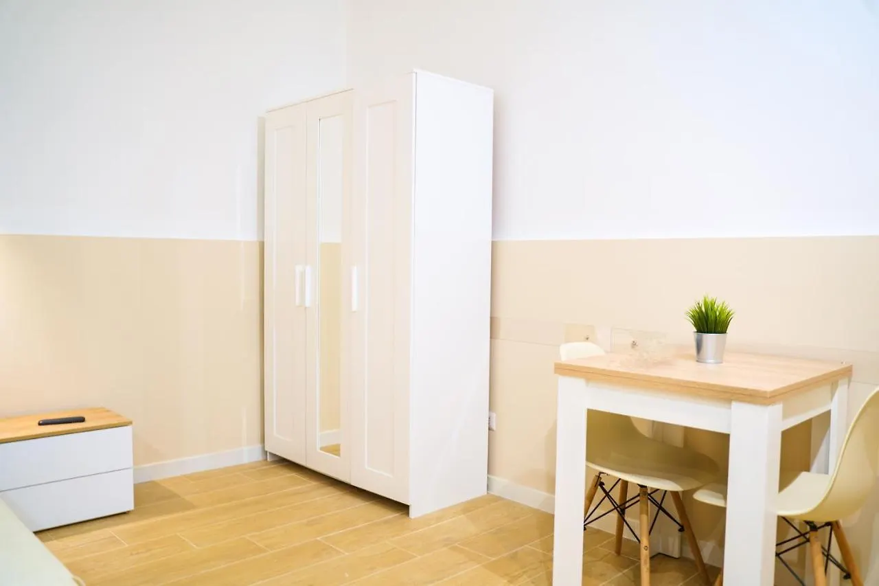 Suite N.2 500Mt Da Policlinico/10Min Da Stazione Bari